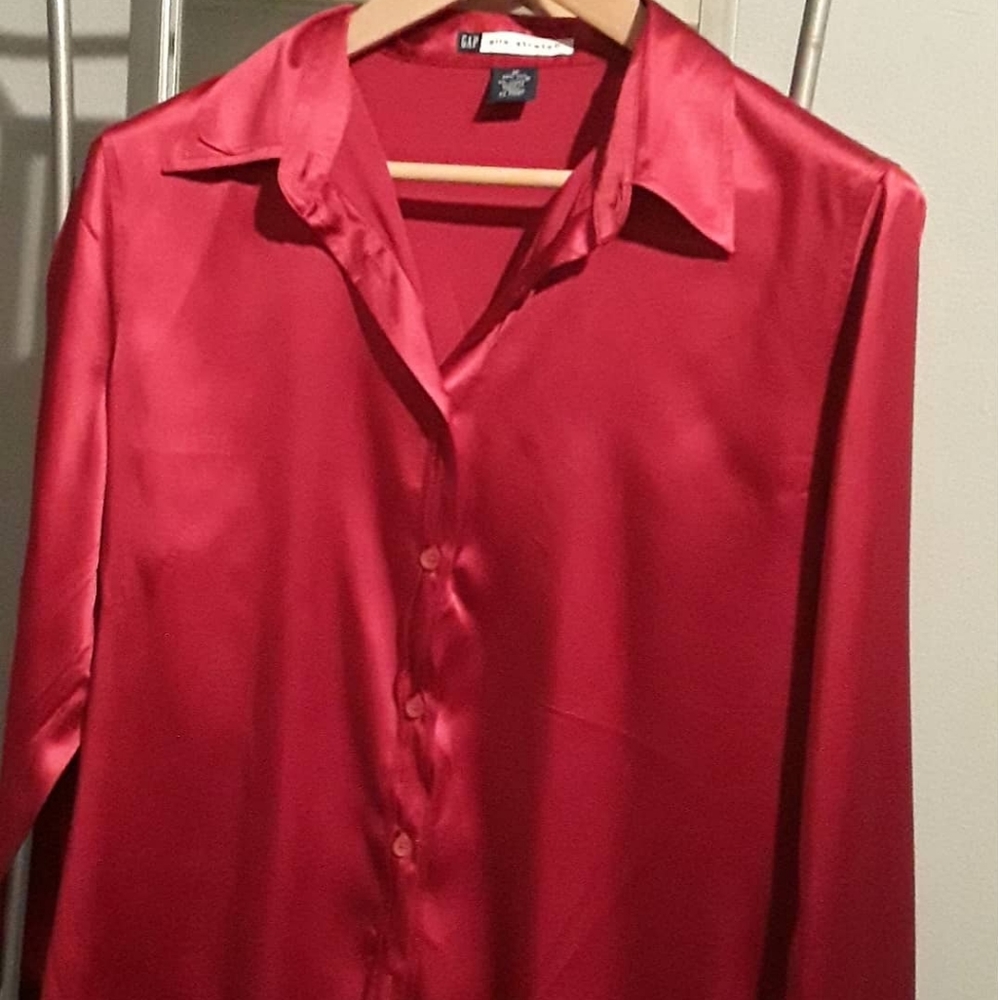 womans shirts